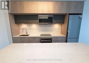 25 Adra Grado Way in Toronto, ON - Building Photo - Building Photo