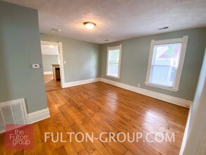 740 Fulton St E in Grand Rapids, MI - Foto de edificio - Building Photo