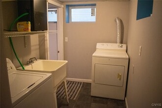 544 Clarendon St in Syracuse, NY - Building Photo - Building Photo