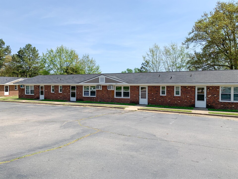 1053 Rulnick St-Unit -B in Fayetteville, NC - Building Photo