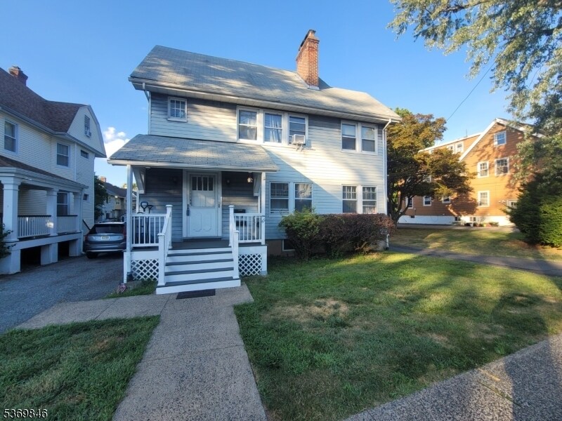 66 Watchung Ave in Montclair, NJ - Building Photo