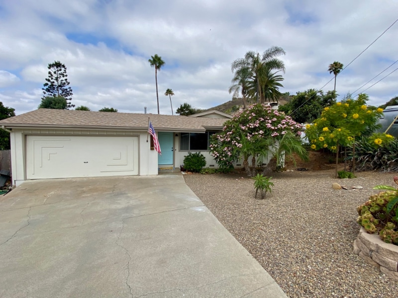 1519 Tibidabo Dr in Escondido, CA - Building Photo