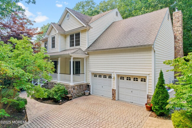 property at 13 Victorian Woods Dr