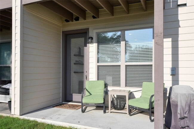 property at 565 Demarett Dr