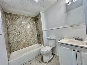 618 Elizabeth Ave, Unit 3 in Elizabeth, NJ - Foto de edificio - Building Photo