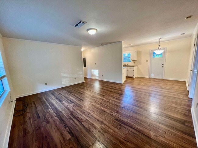2925 Pontiac Dr in Tallahassee, FL - Foto de edificio - Building Photo