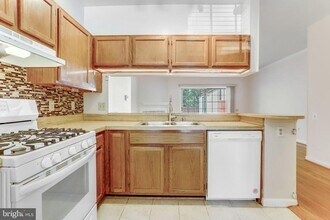 7170 Westfield Ct in Alexandria, VA - Building Photo - Building Photo