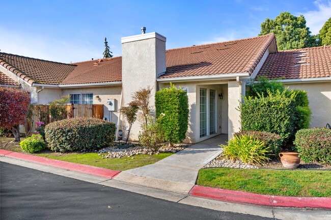 8884 N Del Mar Ave in Fresno, CA - Building Photo - Building Photo