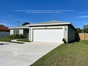 426 NW Airoso Blvd in Port St. Lucie, FL - Building Photo - Building Photo