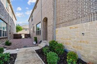 582 Cobblestone Ln in Irving, TX - Foto de edificio - Building Photo