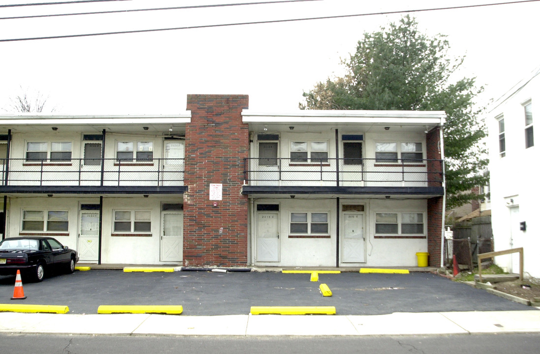 2016 Woodlynne Ave in Oaklyn, NJ - Building Photo