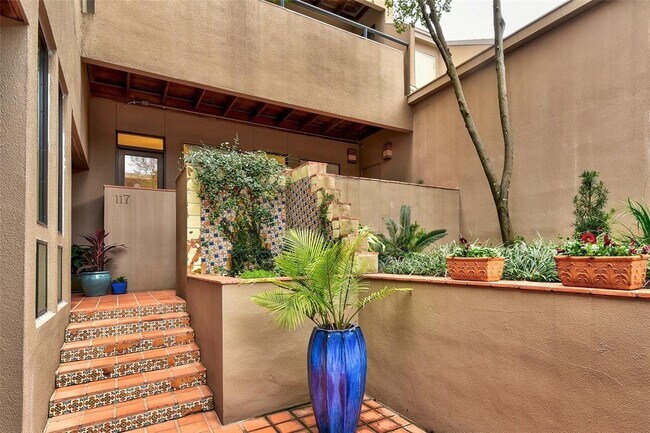 property at 1735 Spyglass Dr