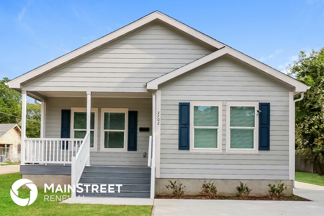 2702 Holland St in Fort Worth, TX - Foto de edificio