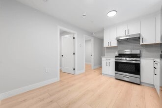 2741 Mcgill St in Vancouver, BC - Building Photo - Building Photo