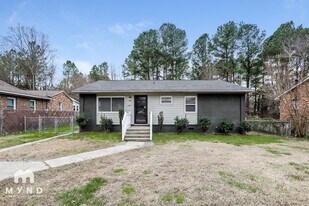 908 Waring St in Durham, NC - Building Photo