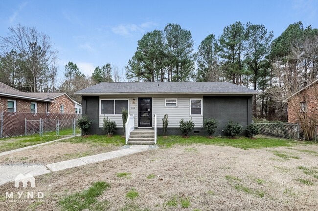 property at 908 Waring St