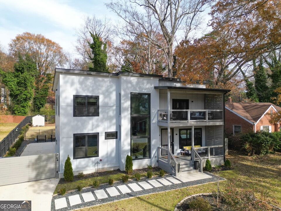 2167 Montrose Ave SW in Atlanta, GA - Building Photo