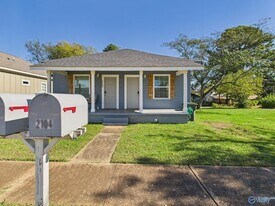 2104 Levert St NE in Huntsville, AL - Building Photo