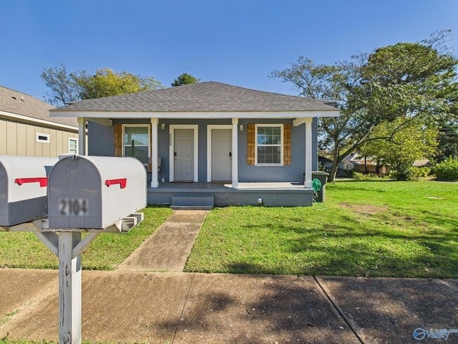 2104 Levert St NE