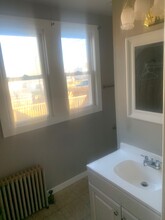 12 Pleasant St, Unit First Floor in Hanover, PA - Building Photo - Building Photo