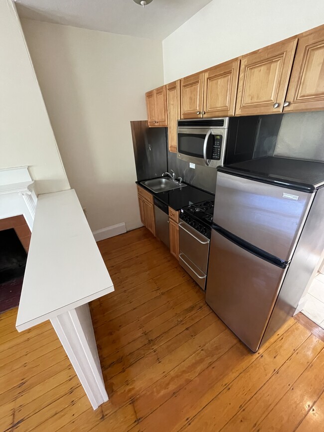 1067 Beacon St, Unit 6