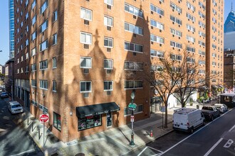 River West Condominiums in Philadelphia, PA - Building Photo - Building Photo