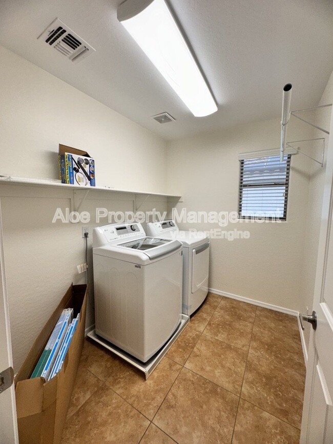 14141 N 136th Ln in Surprise, AZ - Building Photo - Building Photo