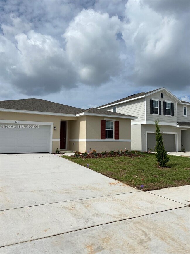 308 Lake Smart Cir in Winter Haven, FL - Foto de edificio - Building Photo