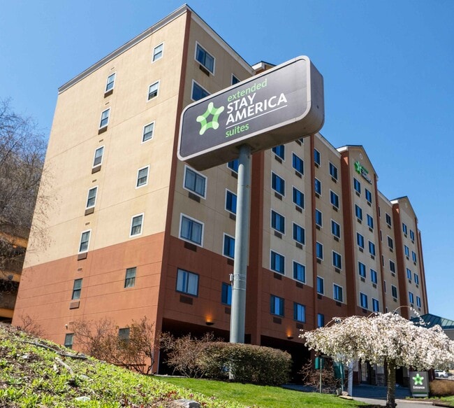 Furnished Studio-White Plains - Elmsford