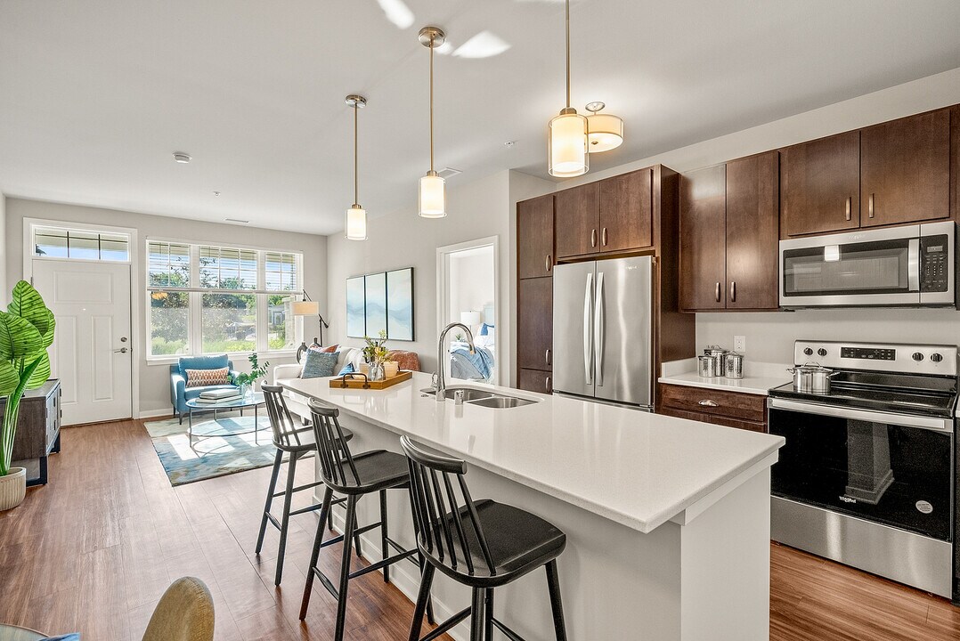 Seasons at Orchard Hills in Oak Creek, WI - Building Photo