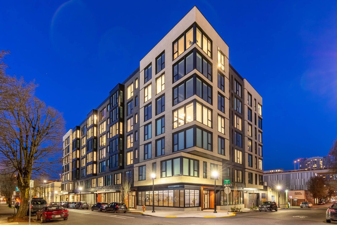 KADO NW in Portland, OR - Building Photo