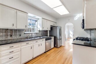 4521 Mockingbird Ln in Dallas, TX - Building Photo - Building Photo