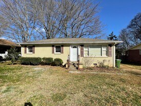 1921 Stevens Ave NE in Huntsville, AL - Building Photo