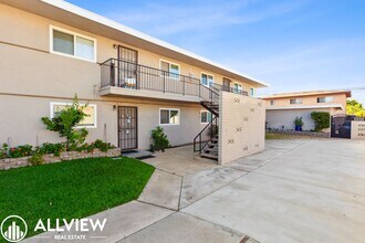 3407 W Olinda Ln in Anaheim, CA - Foto de edificio - Building Photo
