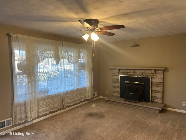 4203 Breckenridge Ln in Louisville, KY - Building Photo - Building Photo