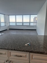 4800 S Chicago Beach Dr in Chicago, IL - Foto de edificio - Building Photo