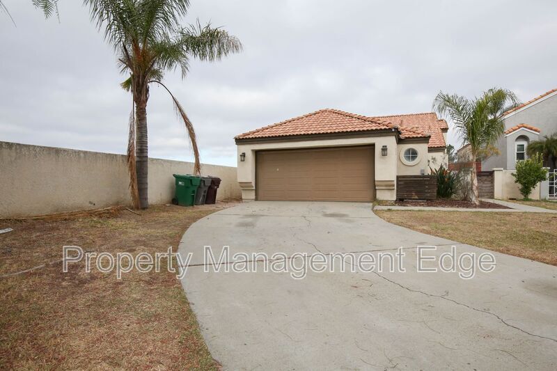 41199 Primula Cir in Murrieta, CA - Building Photo