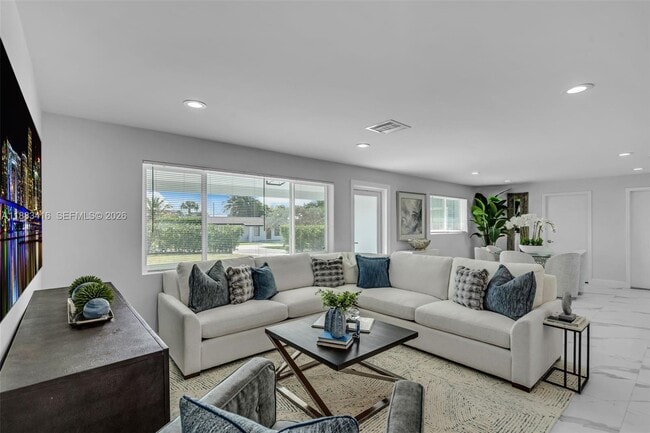 property at 465 NW 11th St