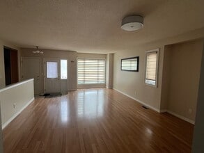 80 Marinus Pl in Winnipeg, MB - Building Photo - Building Photo