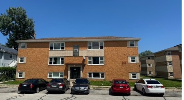 2069 135th Pl in Blue Island, IL - Building Photo