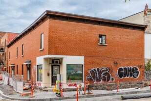 907 Du Collège Rue in Montréal, QC - Building Photo