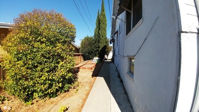 735 Edwards St in Crockett, CA - Foto de edificio - Building Photo
