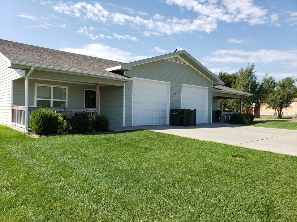 Santa Fe I Townhomes in Dodge City, KS - Building Photo