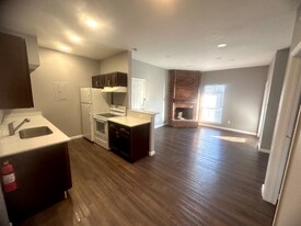 8800 Westplace Dr, Unit 210 in Houston, TX - Building Photo