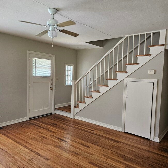 property at 124 S Franklin Blvd