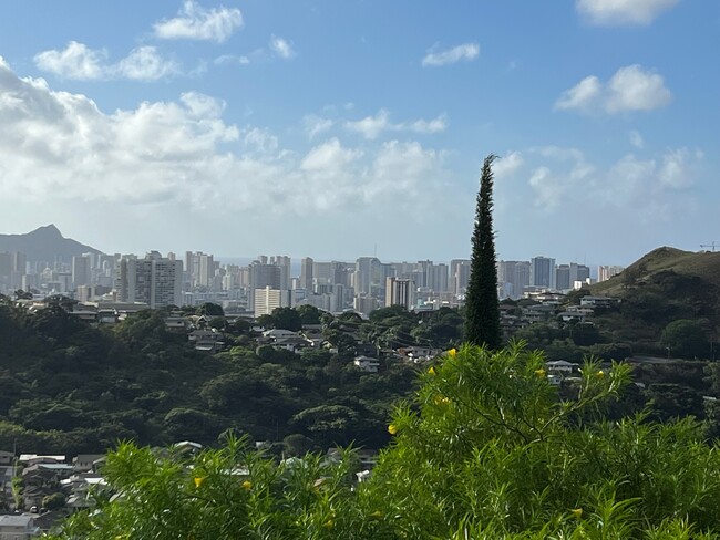 2650 Pacific Heights Rd in Honolulu, HI - Building Photo - Building Photo