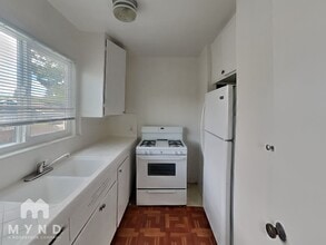 538 Madison Ave in Redwood City, CA - Building Photo - Building Photo