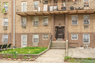 860 E 16th St in Brooklyn, NY - Building Photo - Building Photo