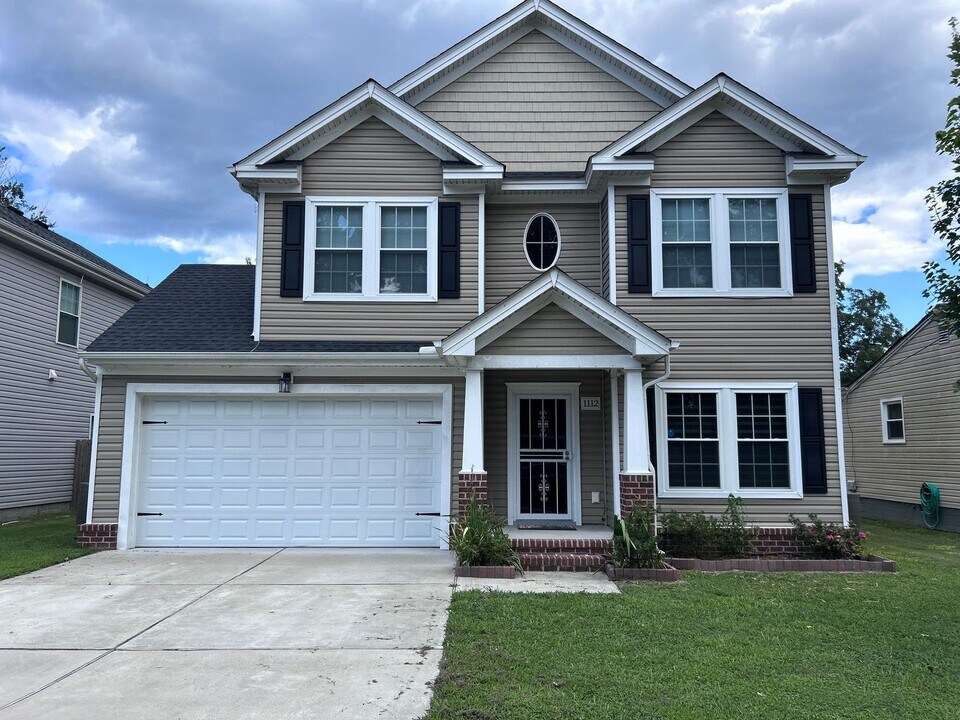 1112 Layton St in Norfolk, VA - Foto de edificio