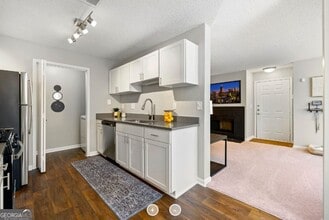 8085 Adair Ln, Unit 2408 in Sandy Springs, GA - Building Photo - Building Photo